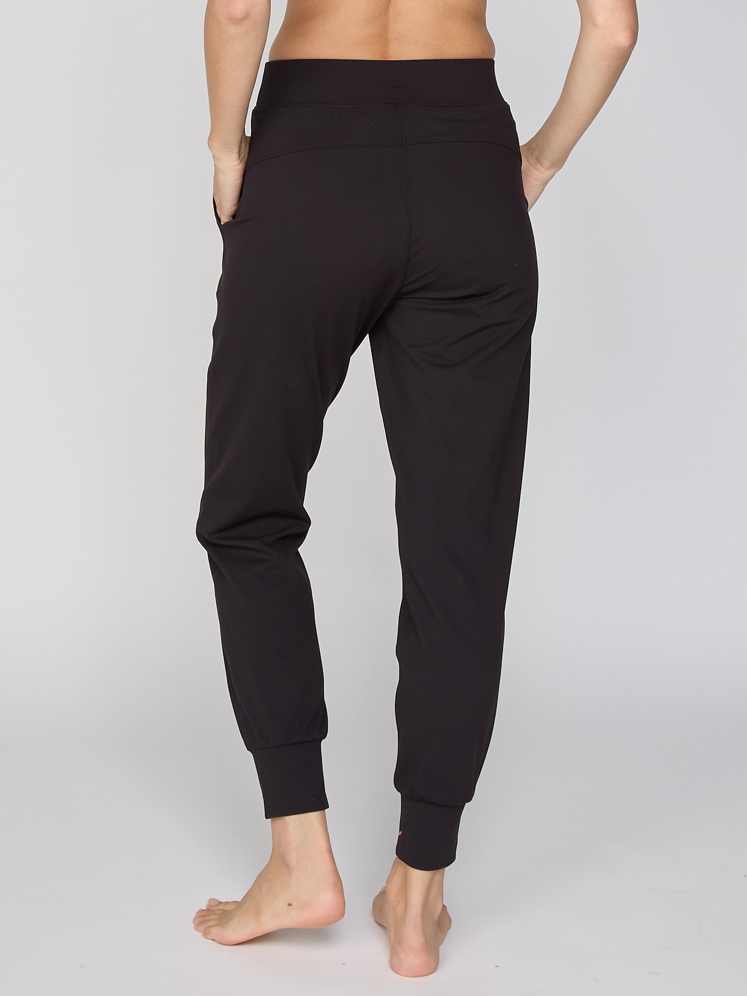 Daily Jogger in Black